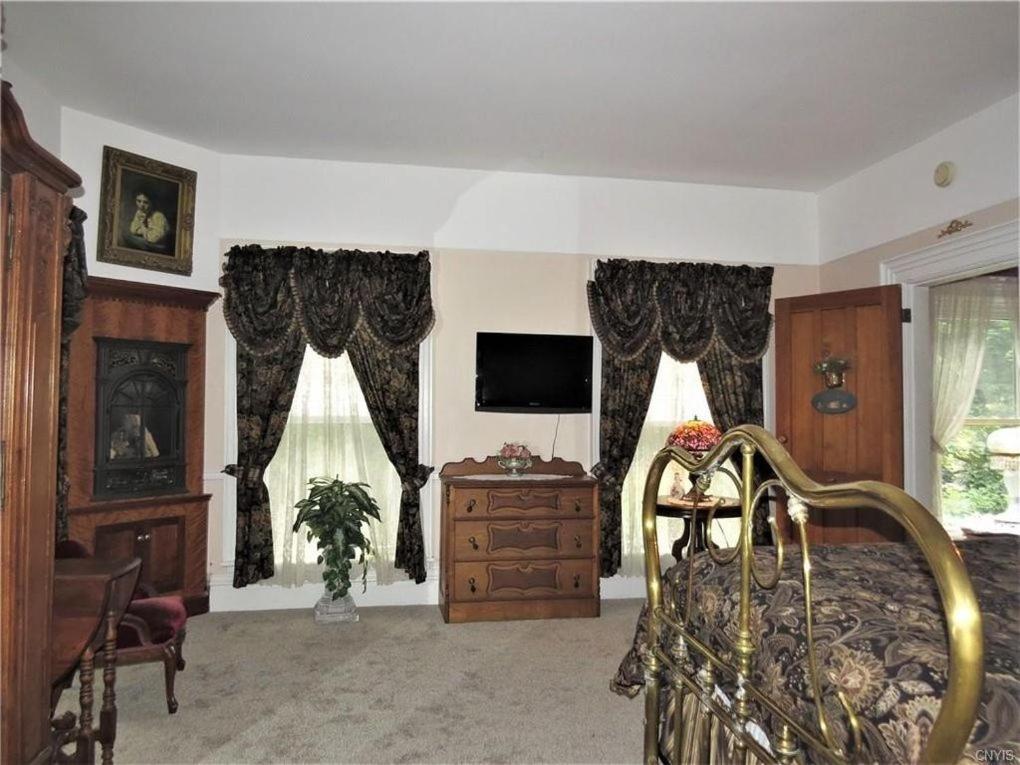 Raindrops On Roses Bed & Breakfast Herkimer 外观 照片